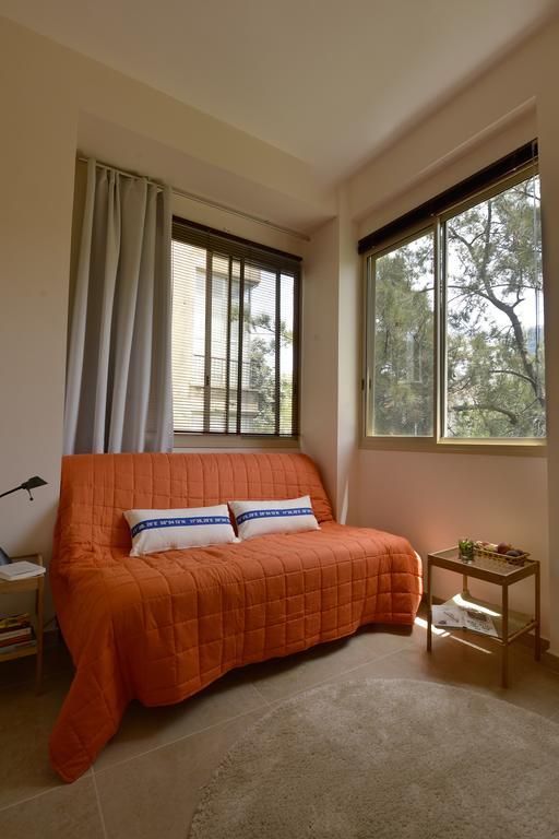 Ziv - Malkei Israel 6 A * Tel-Aviv